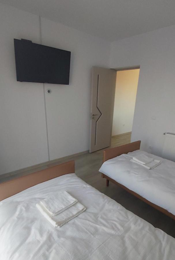 Studio Elisa Apartamento Caransebeş Exterior foto